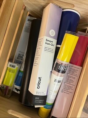 Bundle Cricut Smart Iron-On Heat-Transfer Vinyl/Permanent Vinyl Rolls